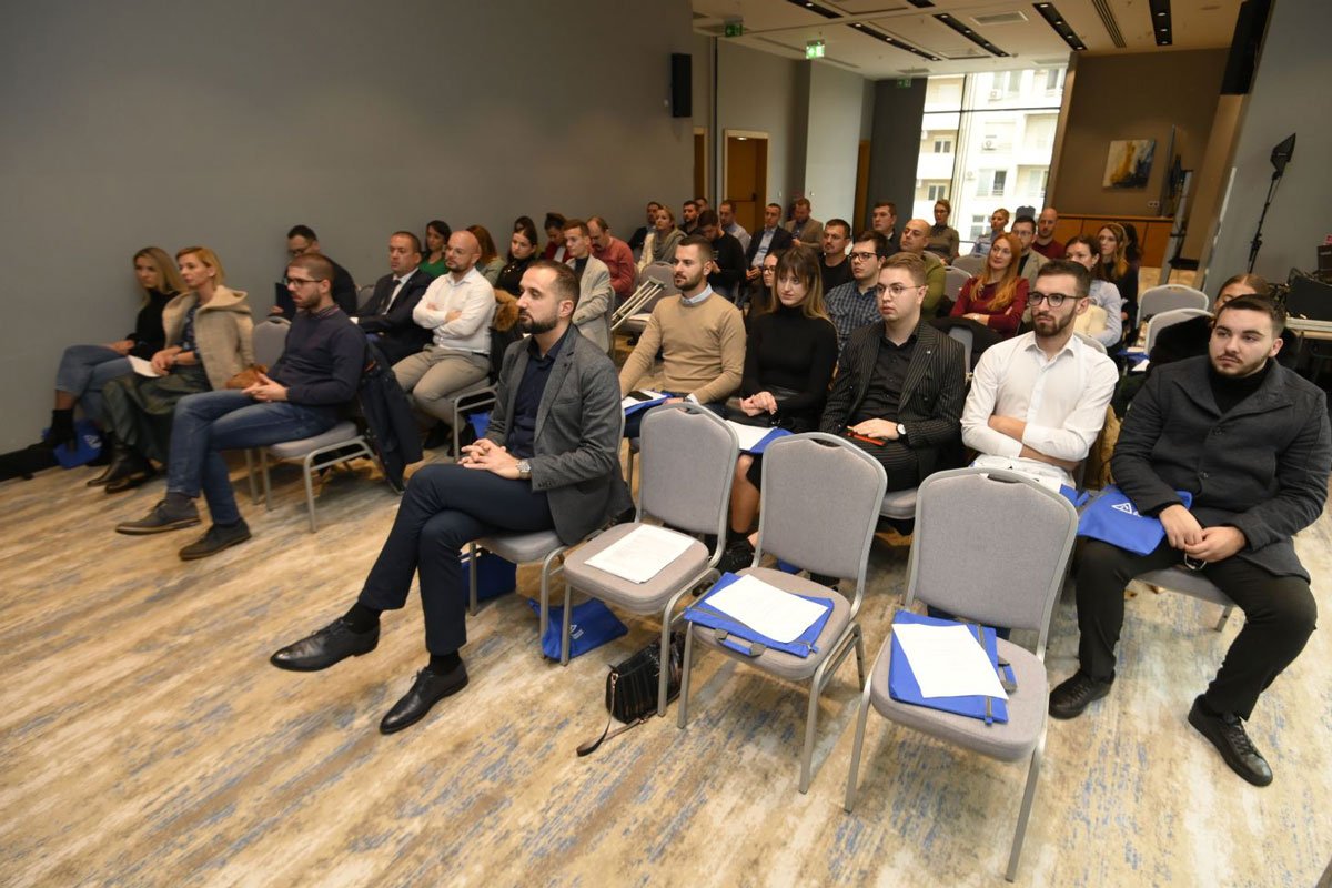 "Plavi telefon" bilježio mjesečno do 1.700 javljanja djece