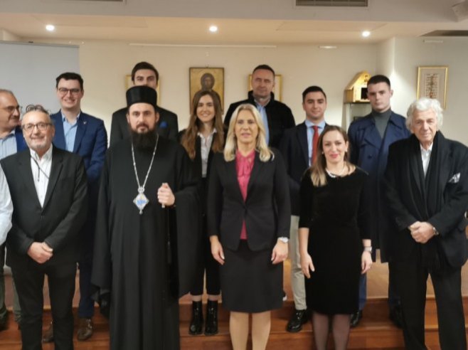 "OČUVATI TRADICIJU I IDENTITET" Cvijanovićeva u Parizu sa vladikom Јustinom i srpskom dijasporom