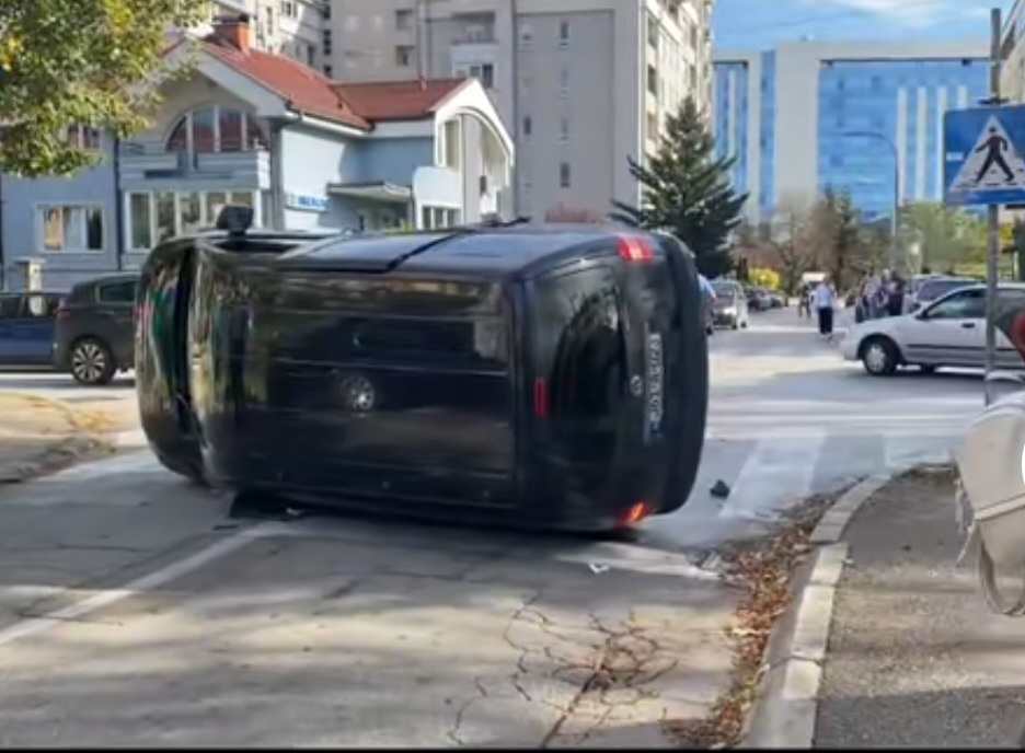 "ZAMALO JE POKOSIO DJECU" Očevici otkrili detalje silovitog sudara u Banjaluci (FOTO)