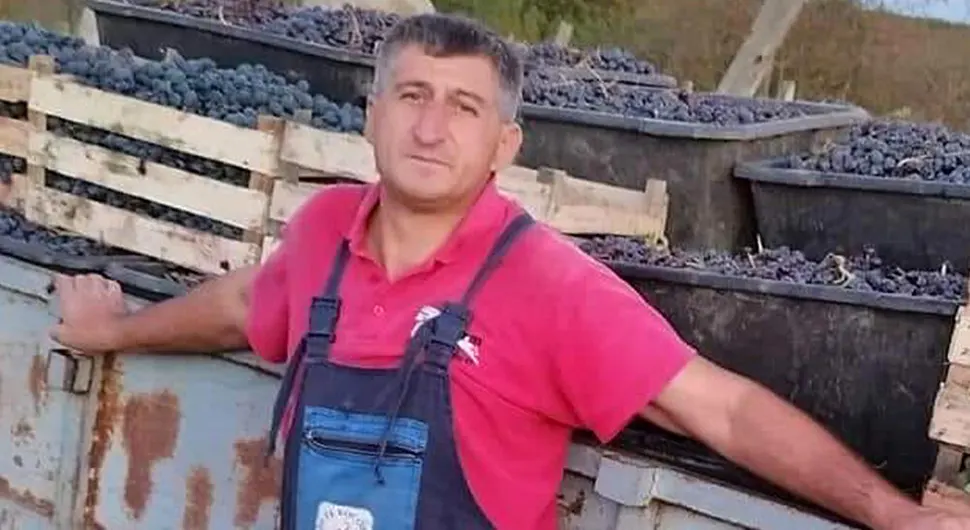 NOVI DETALJI NEZAPAMĆENOG ZLOČINA Zoran pucao ljubavnici u glavu, pa ubio ženu i sebe: "Tata, sredio sam ih obje"
