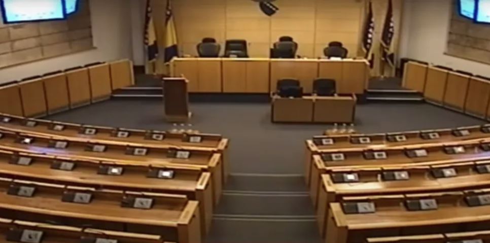 POSTAVLJENE KANTE Prokišnjava Parlament FBiH: Sjednice odgođene zbog loših vremenskih oslova