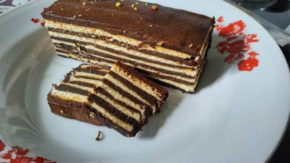 ČOKOLADNA ROZEN TORTA SA MLJEVENIM KEKSOM Krem sa lješnicima, božanstvenog ukusa