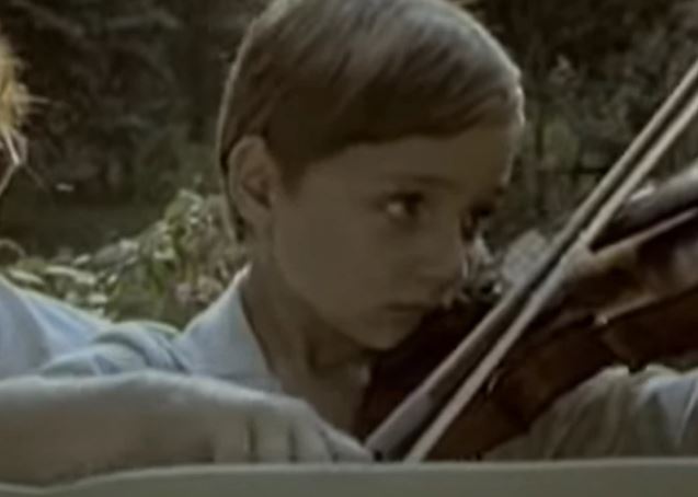 Pogledajte kako danas izgleda mali Miša koji je igrao filmu u "Žikina dinastija" (FOTO)