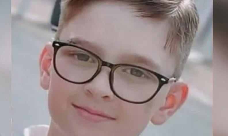 DJEČAK (13) SE OBJESIO ZBOG MALTRETIRANJA Protiv njegovih vršnjaka odbačene su optužbe, majka bijesna: Krive su patike sa roze detaljima!