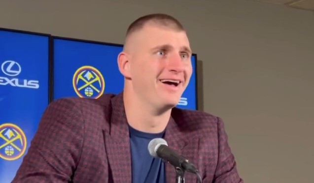 NOVINARKA PALA SA STOLICE Opet Nikola Jokić i pres konferencija... (VIDEO)