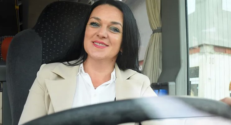 ŽIVIM SVOJ SAN Majka troje djece vozi autobus i ruši sve predrasude
