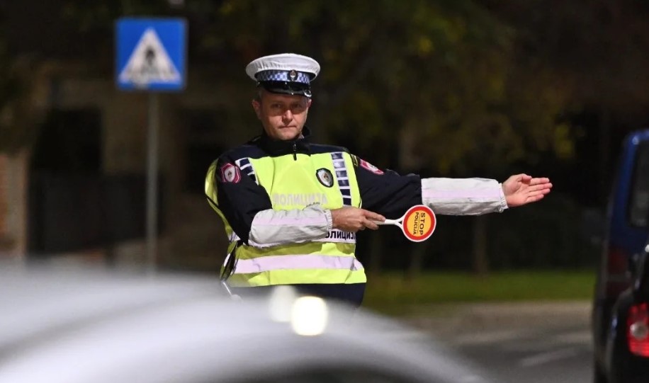 "ZNATE LI KO SMO MI?" Banjalučani osuđeni jer su šakama udarali policajce