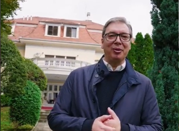 "BUREK ZA DORUČAK, ĆEVAPE ZA VEČERU" Vučić zvijezda na TikTok-u: Predsjednik Srbije otkrio zanimljivosti o sebi (VIDEO)