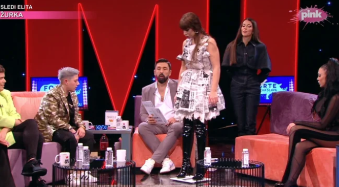 MILJANA KULIĆ STALA NA VAGU PRED KAMERAMA Za obrok jela pet sendviča, palačinku i picu, a onda se prepolovila!
