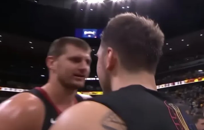Jokić bocnuo Dončića na srpskom: Poslušajte šta mu je rekao (VIDEO)