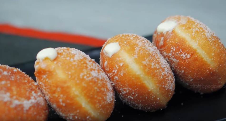 KOLAČ OD DIZANOG TIJESTA Recept za tradicionalne krofne punjene po vašem izboru
