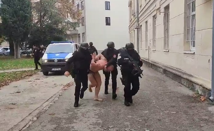 POZNAT IDENTITET OSUMNJIČENOG ZA OTMICU U TREBINJU Oglasila se policija: Tokom pretresa pronađena i droga