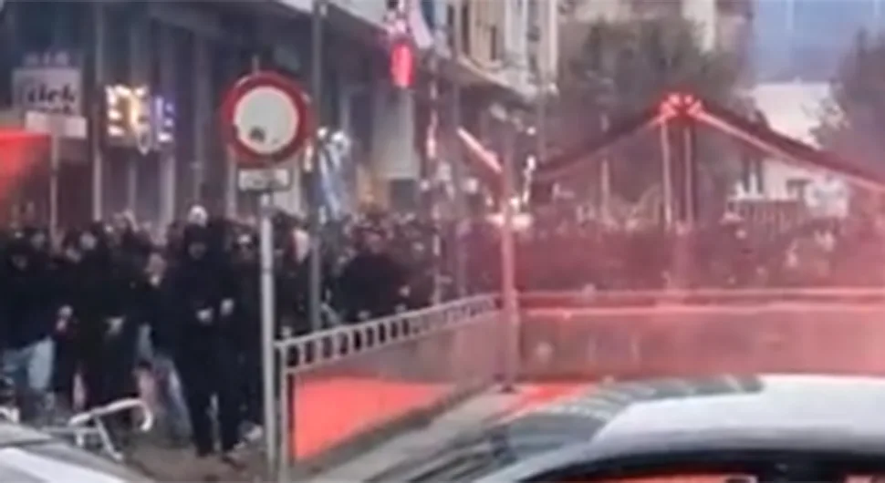 HAOS NA ULICAMA ŠPANIJE Tuča navijača izazvala pometnju (VIDEO)