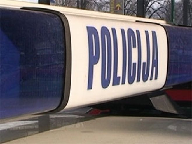 SAOBRAĆAJNA NESREĆA KOD ŽEPČA U sudaru dva vozila povrijeđena jedna osoba