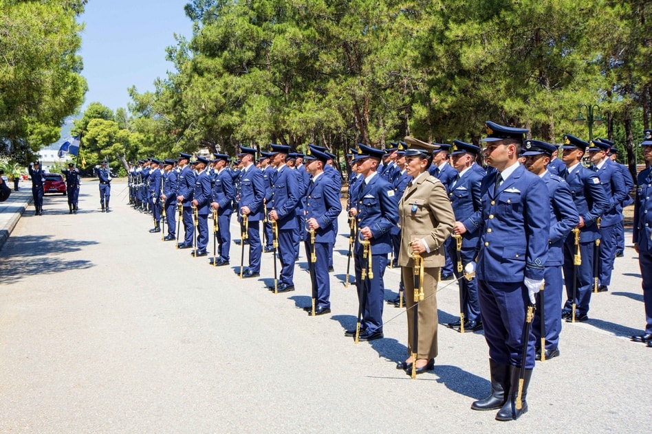 DRAŽENKA RUŠI PREPREKE I PREDRASUDE Jedina je žena pilot u OS BiH, njena priča će vas ostaviti bez teksta (FOTO)