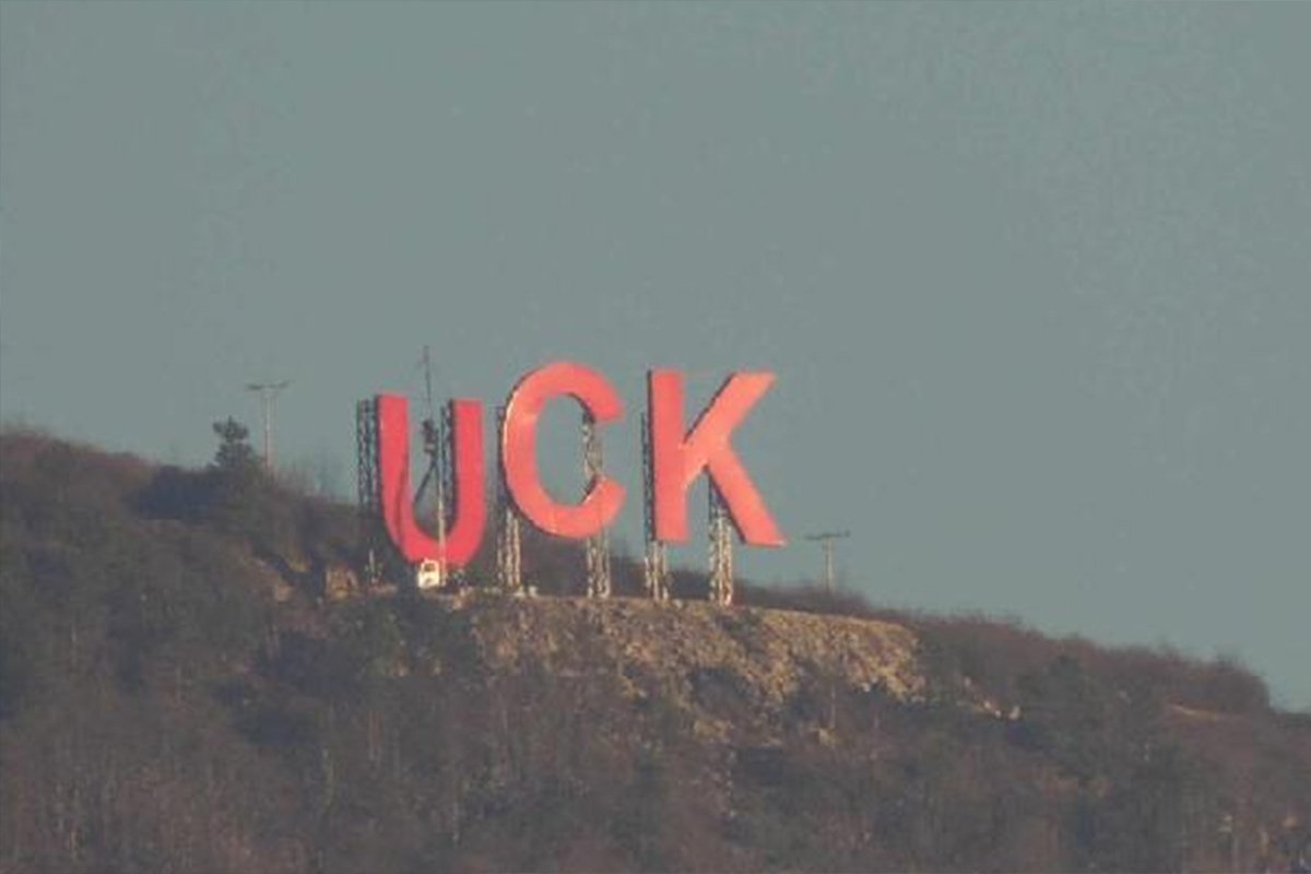 NOVA PROVOKACIJA Iznad Kosovske Mitrovice osvanuo znak "UČK"