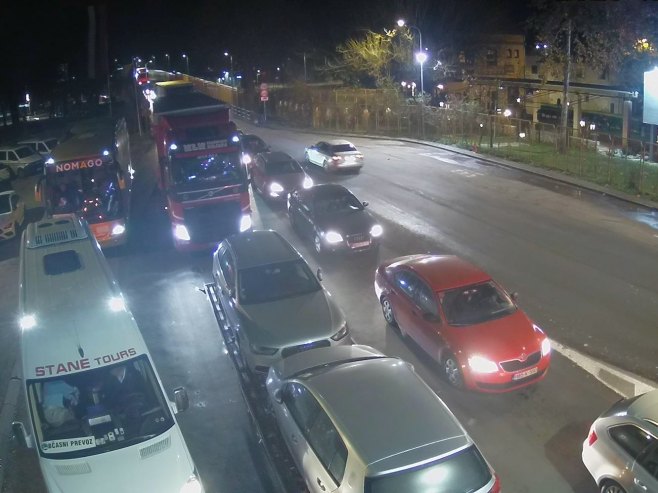 Gužva na ulazu u BiH u Gradišci, Donjoj Gradini i Velikoj Kladuši
