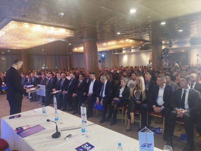 Nenad Nešić reizabran za predsjednika stranke