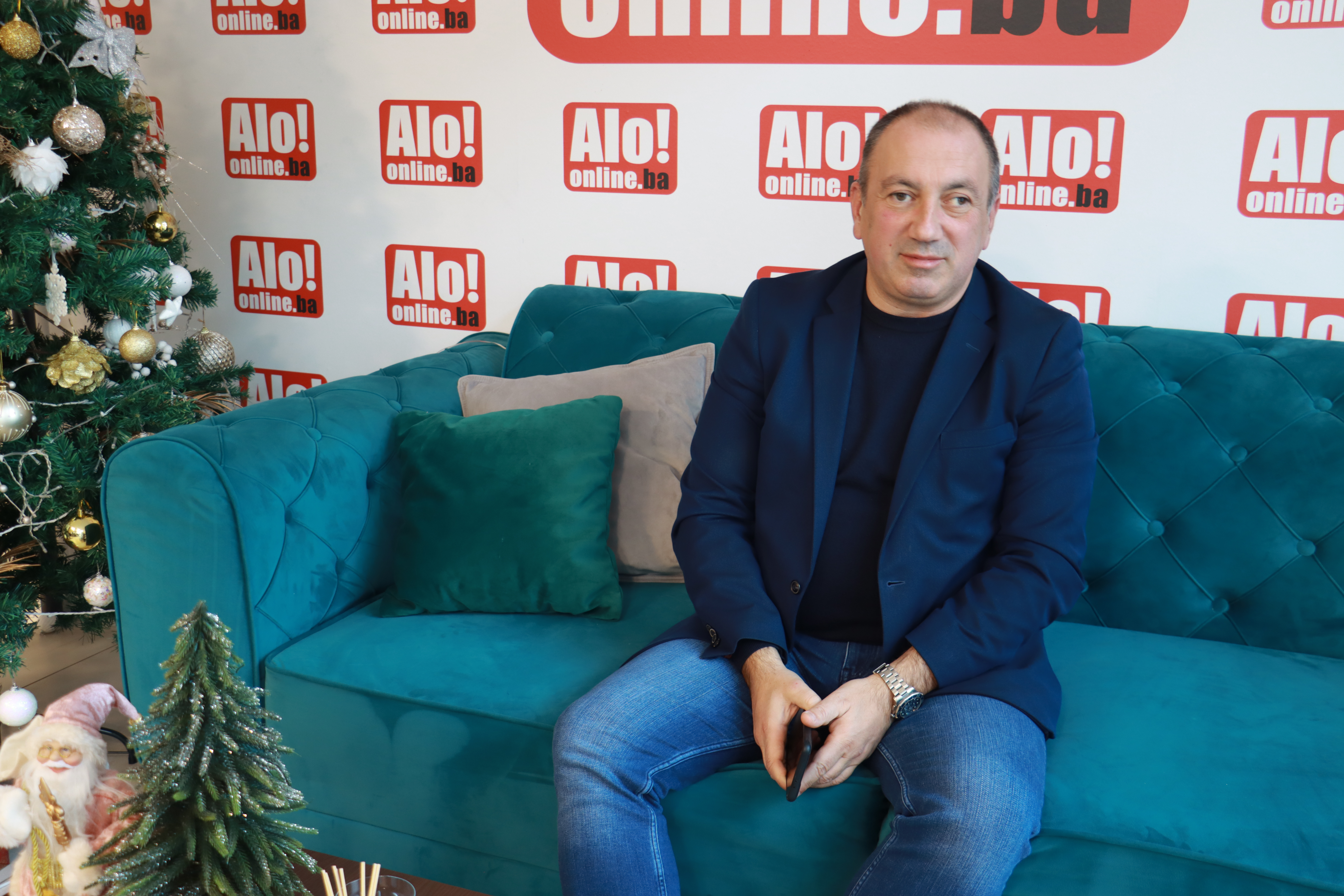 (FOTO) "OPRAVDANJA ZORE VIDOVIĆ NIŠTA NE ZNAČE" Crnadak: O kakvim deponovanim sredstvima u inostranstvu je govorio Dodik?