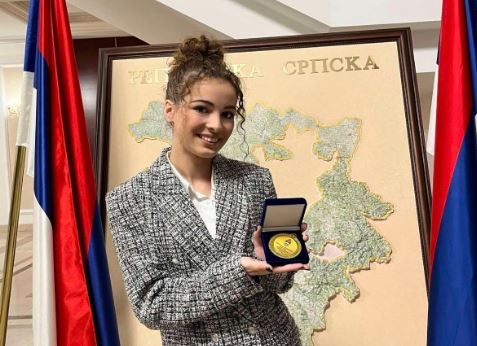 Mlada Nikolina iz Banjaluke izabrana za volontera godine u Srpskoj (FOTO)