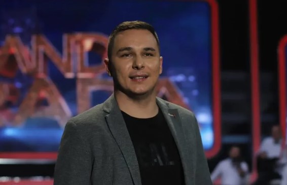 Nakon priče da je imao odnose sa devojkom u bioskopu oglasio se Emrah Emšo