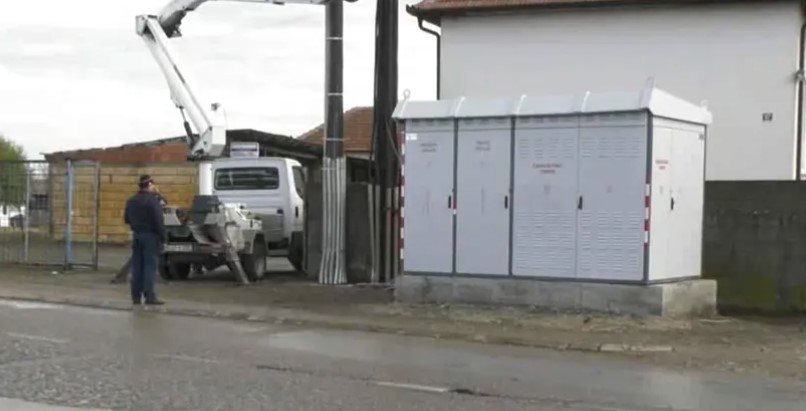 ZAREDALO U BIJELJINI Auto opet udario u trafo stanicu, šesti put