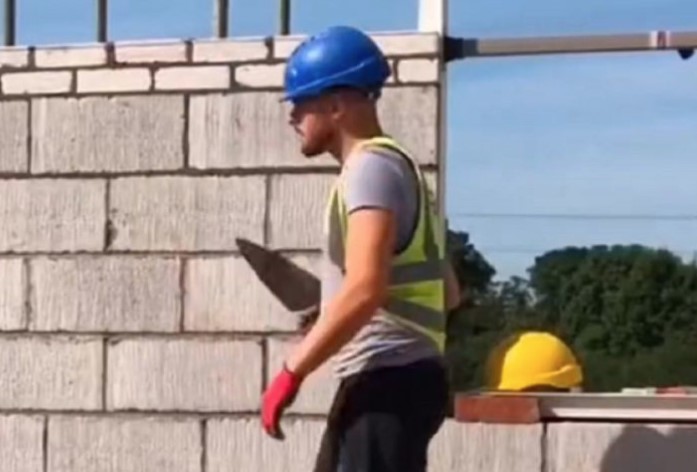 ZVIJEZDA DRUŠTVENIH MREŽA Bez srednje škole mjesečno zarađuje skoro 23 hiljade KM (VIDEO)