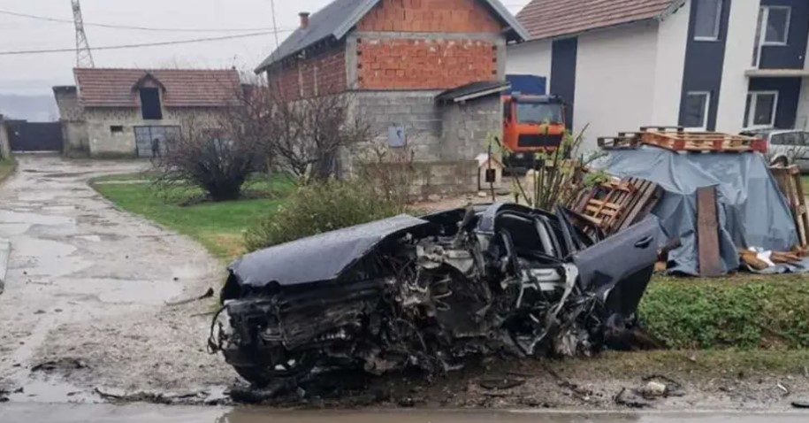 Automobil potpuno smrskan: Jeziv prizor sa mjesta teške saobraćajke