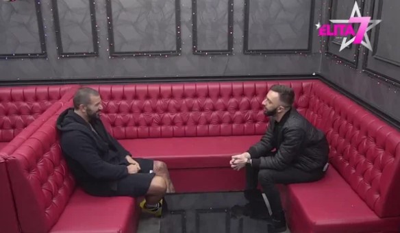 ONA JE FOLIRANT I FAN RIJALITIJA Lakić i dalje drži isto mišljenje o Aneli, smatra da će Boža posustati i ući u odnos sa Urošem, pa opleo po Kačavendi (VIDEO)