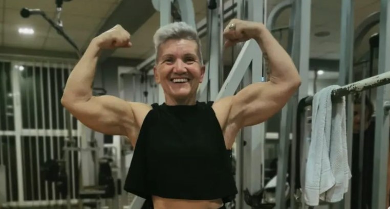 MIS FITNES SVIJETA Baka Nada (65) bavi se bodibildingom i uzor je mlađim djevojkama (FOTO/VIDEO)