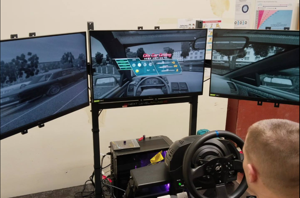 Donacijom predsjednika Srpske kupljen simulator vožnje