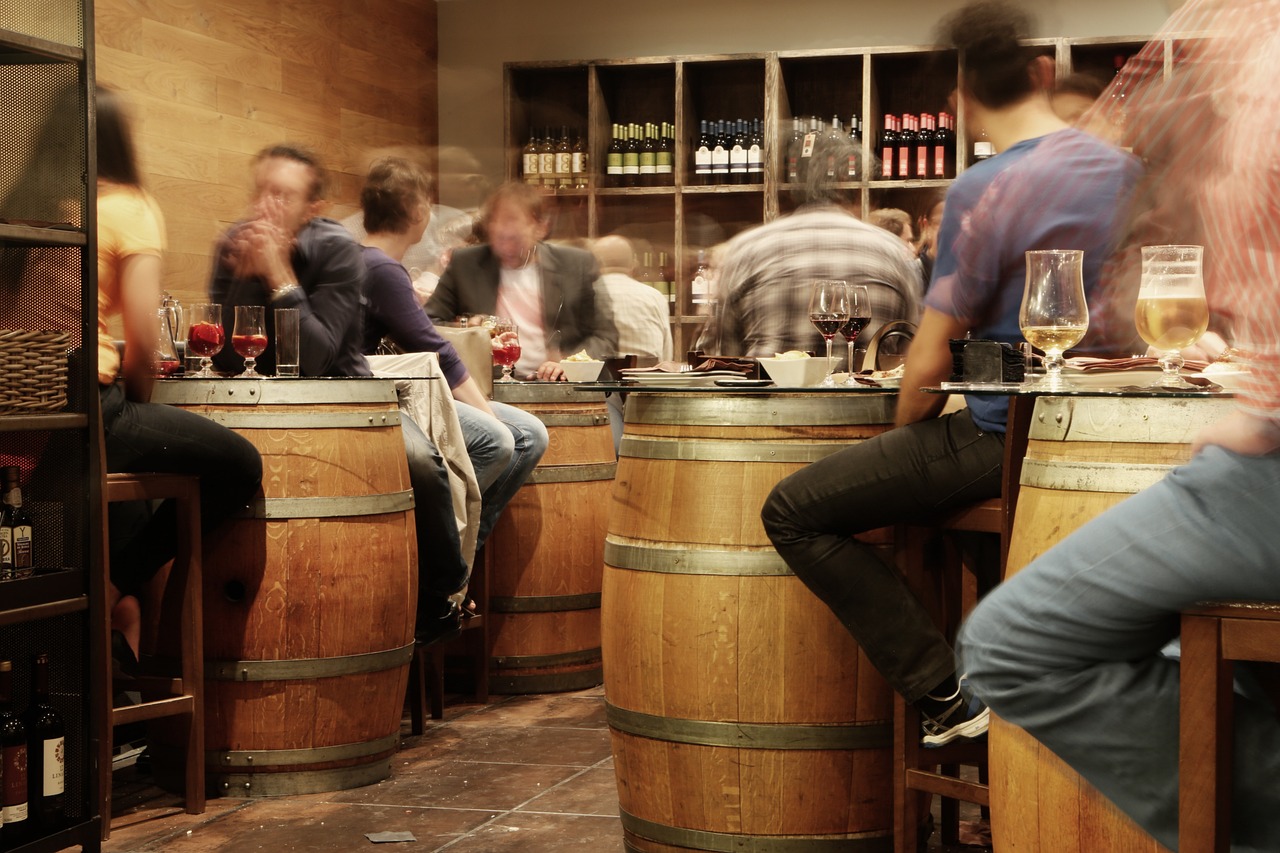 CRVENO ILI BIJELO VINO Evo šta prija, a šta škodi vašem zdravlju
