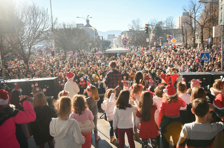 ZABAVIĆE SE I NAJMLAĐI Banjaluka organizuje doček Dječje nove godine sa Djedom Mrazom i Bakom Mrazicom