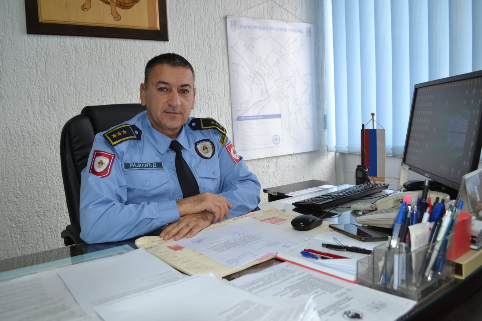 DVA PUTA RANJEN ZA SRPSKU, ODLIKOVAN I BEZ MRLJE U KARIJERI Policajac Dragan Rajilić nakon 32 godine odlazi u penziju: Posebnu poruku ima za mlađe kolege (FOTO)