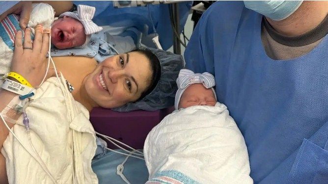 Žena se porodila dva puta u dva dana: Evo šta se krije iza fenomena koji ima samo 0,3 odsto žena u svijetu (VIDEO)
