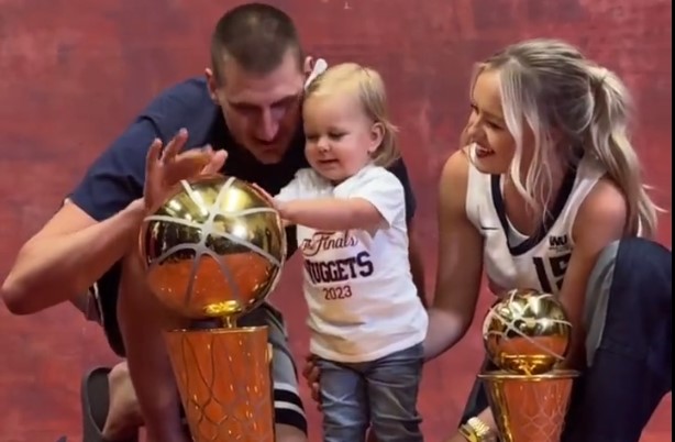 Nikola Jokić nikad iskreniji: Otkrio kako je upoznao suprugu Nataliju (VIDEO)