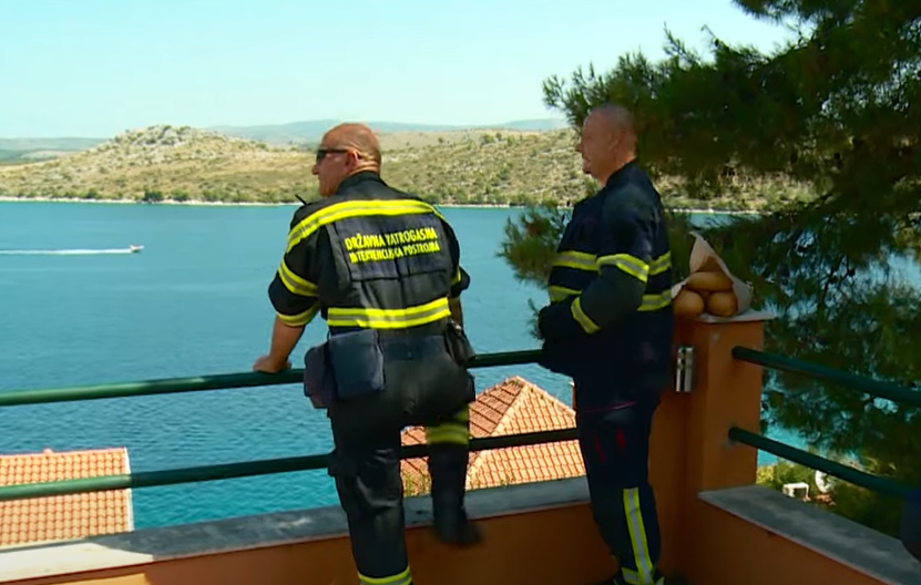 JADRAN U PLAMENU Drama kod Šibenika: Požar u marini, izgorjeli brodovi vrijedni 100.000 evra