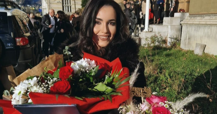 "PRVI PUT SAM OSJETILA SREĆU I TI SI BIO TU" Sestra Dženana Memića diplomirala, pa posebnu poruku posvetila pokojnom bratu