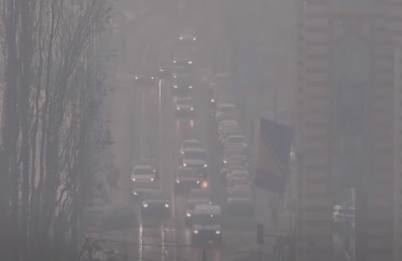 ALARMANTNO ZATROVAN ZRAK ZBOG AUTOMOBILA Prosječna starost vozila u BiH 19 godina