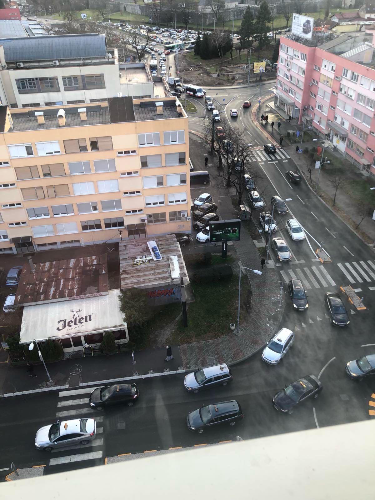 STANJE NA PUTEVIMA Oprez zbog mraza, vidljivost smanjena uz rijeke