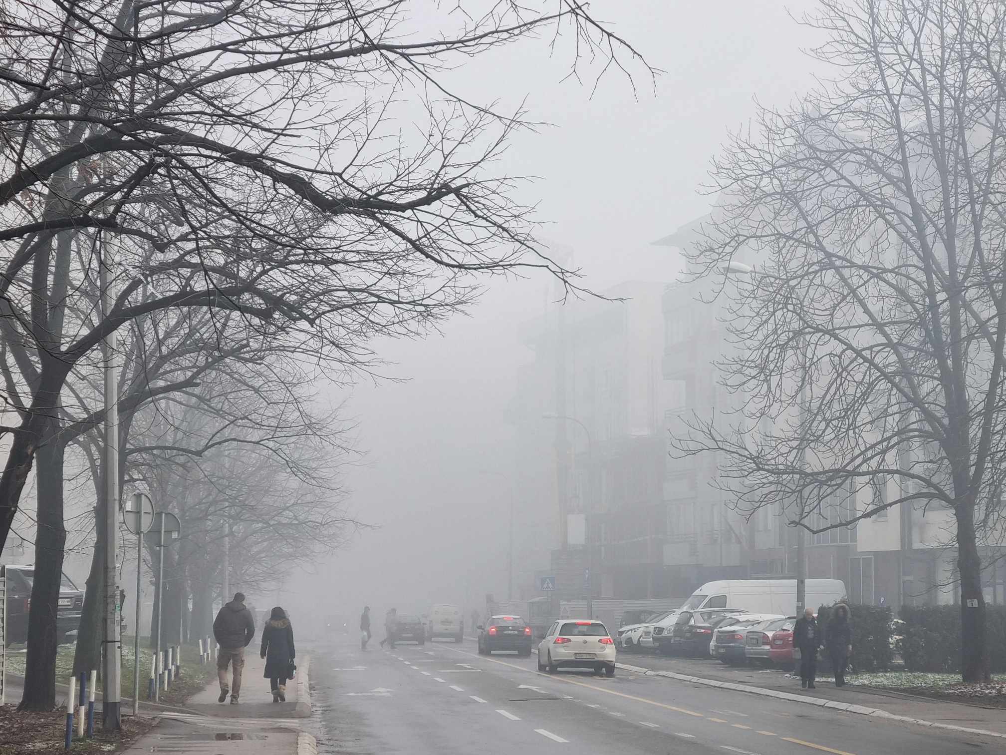 (FOTO) "NE VIDI SE PRST PRED NOSOM" Magla i smog okovali Banjaluku, vazduh veoma nezdrav