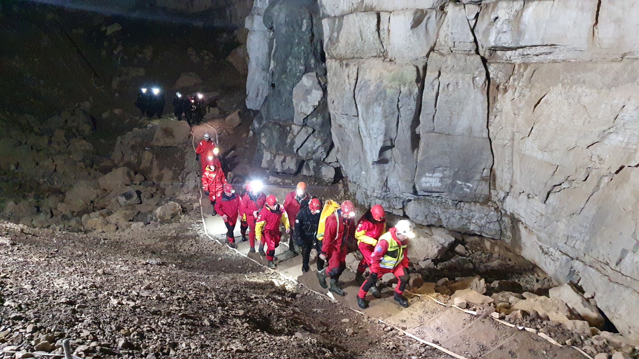 EVAKUACIJA TRAJALA 6 SATI Petoro spaseno iz Križne jame u Sloveniji (FOTO)
