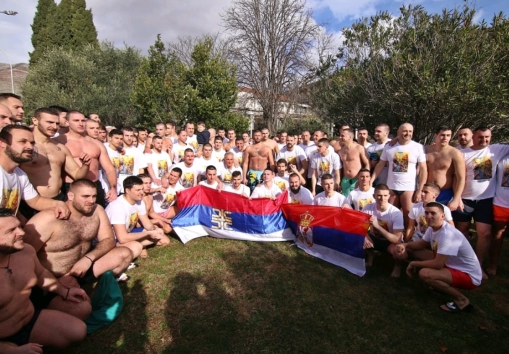 ZAPLIVAO I NEBOJŠA VUKANOVIĆ Nikad toplije i ljepše vrijeme, više od 200 plivača u Trebinju (FOTO)