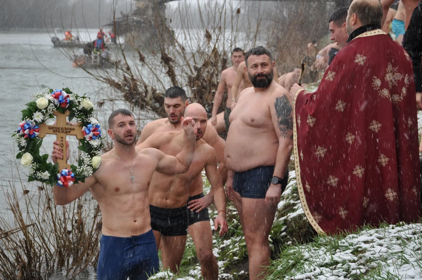 Danijel Drljača osmi put pobijedio na plivanju za Časni krst (FOTO)
