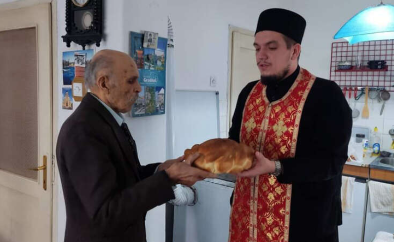 ČEDO SA PONOSOM SLAVI Najstariji Srbin u Bihaću obilježava Jovanjdan