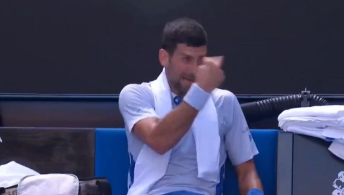 NOVAK POLUDIO Đoković tražio samo jednu stvar od svog tima, oni ga potpuno ignorisali (VIDEO)