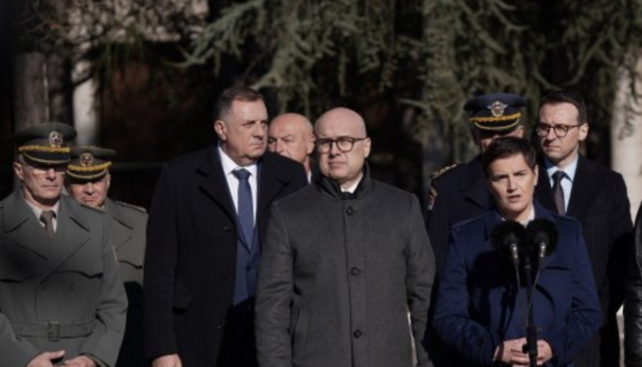 (FOTO) "VOJSKA SRBIJE JE GARANT SIGURNOSTI ZA NAŠ NAROD" Dodik prisustvovao događaju u kasarni Topčider