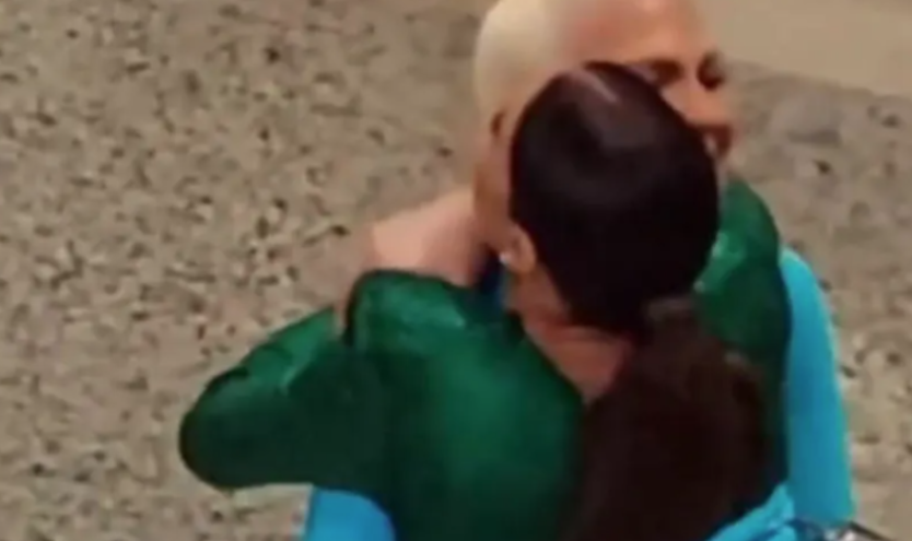 (VIDEO) SNIMAK NAPRAVIO POMETNJU Riješena misterija o zagrljaju Karleuše i Cece