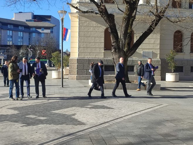 NEMA KONKRETNOG DOGOVORA O MINIMALCU Završen sastanak privrednika sa Dodikom