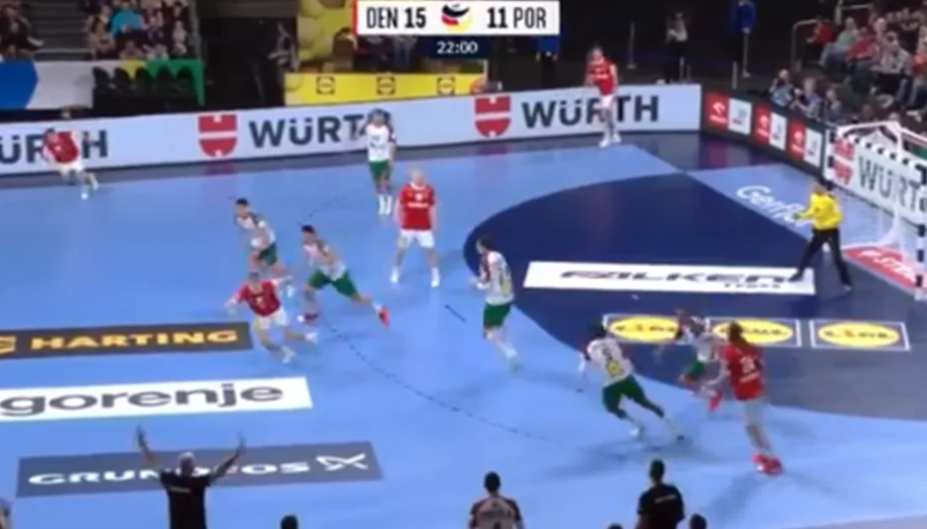 (VIDEO) SKANDAL OBILJEŽIO SUSRET DANSKE I PORTUGALA Sa igračem više postigli gol, sudije nisu reagovale